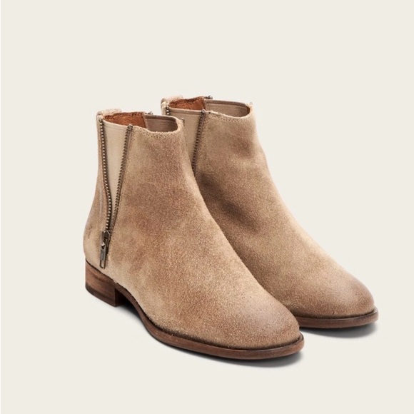 NWT Frye Women's Ash Suede Chelsea Ankle Boots - Picture 2 of 9